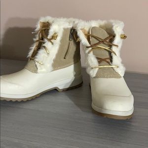 Sperry snow boots
